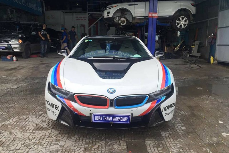 Dan choi Da Nang do tem dau cho sieu xe BMW i8-Hinh-3